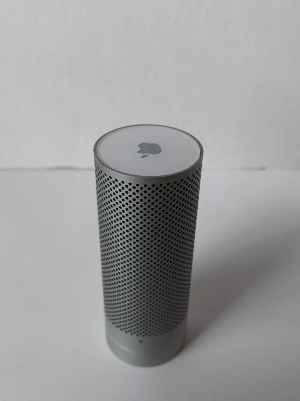Apple iSight A1023 Silver F2.8 50MM 3-Element Lens FireWire Autofocus Webcam